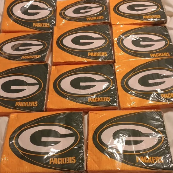 Packers Green and Gold Disposable Napkins - Picture 1 of 4